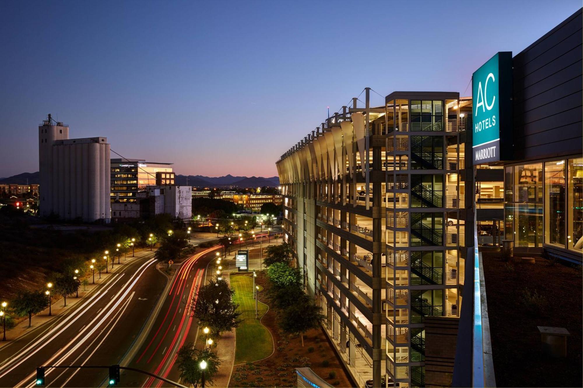 Ac Hotel By Marriott Phoenix Tempe/Downtown Εξωτερικό φωτογραφία